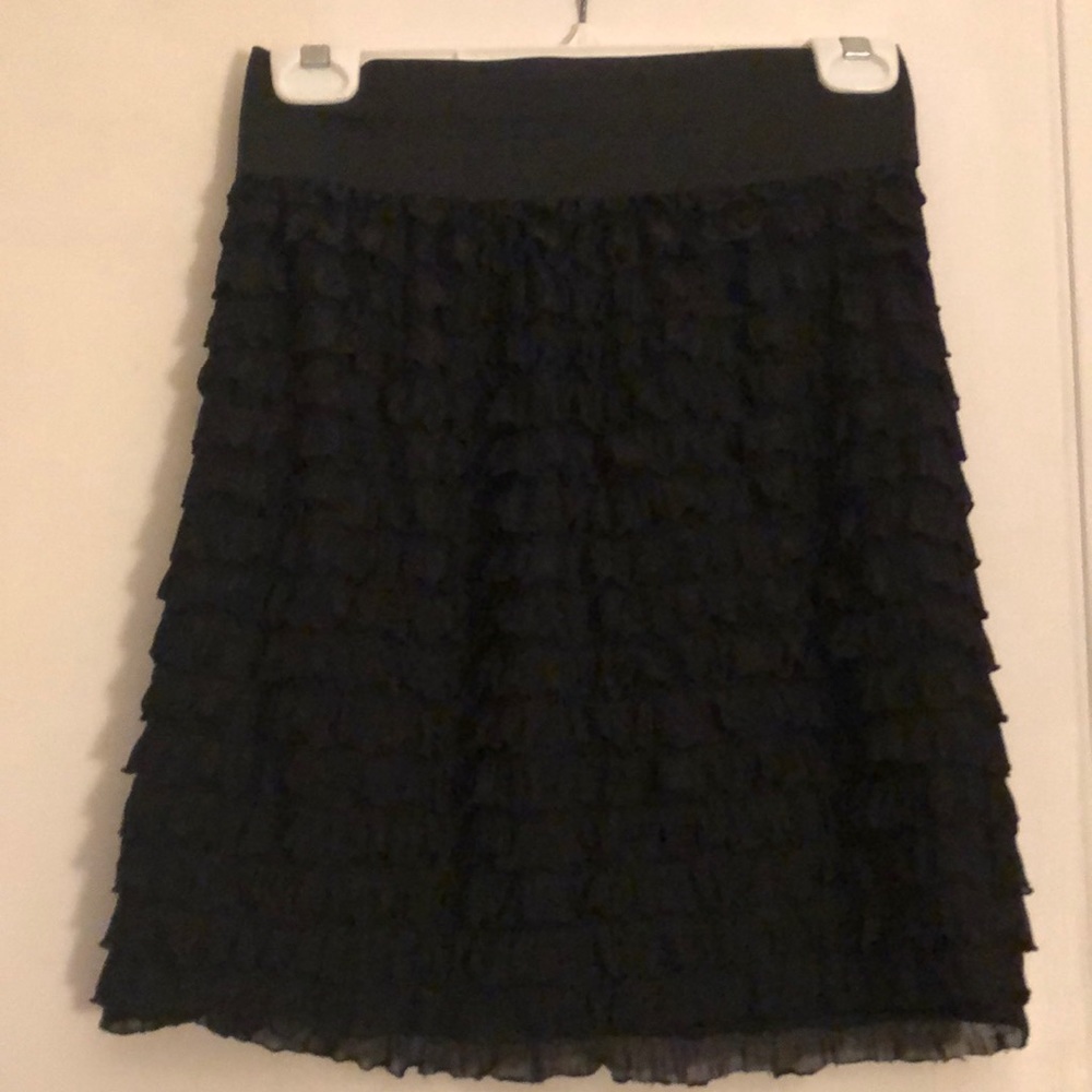 Julie’s closet women skirt. Excellent condition.